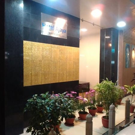 Hotel Ajaya Varanasi Exterior foto