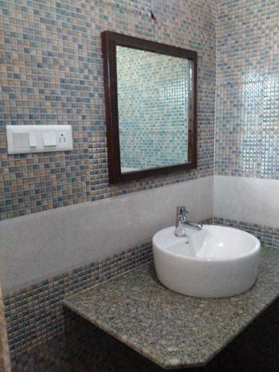 Hotel Ajaya Varanasi Zimmer foto