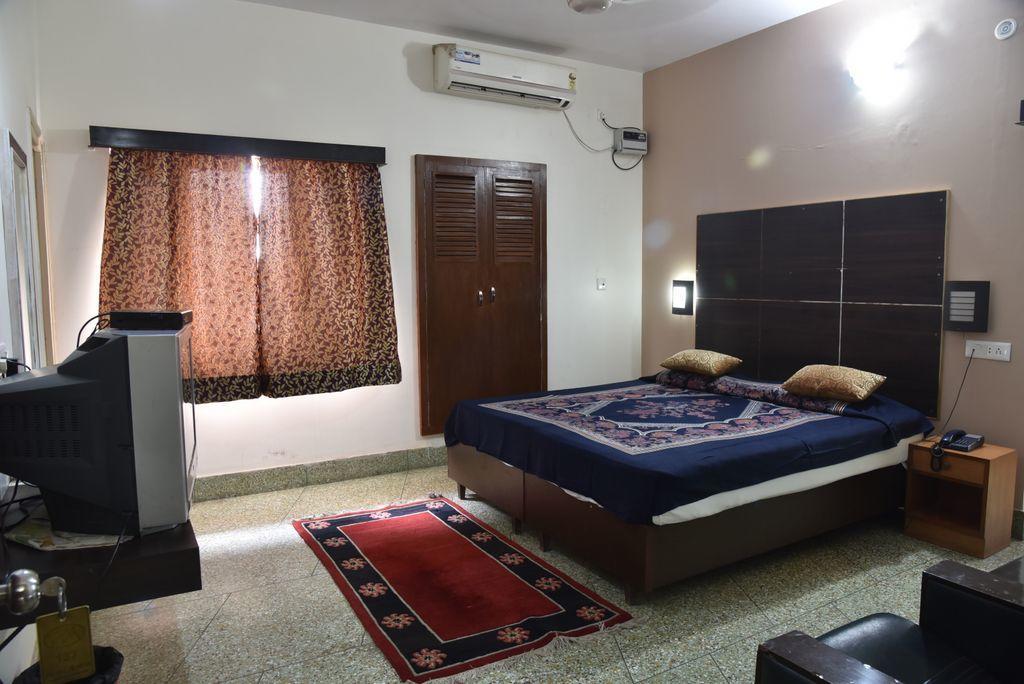 Hotel Ajaya Varanasi Zimmer foto